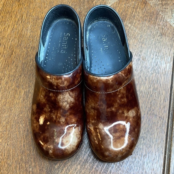 Sanita Patent Leather Brown and Tan Clogs Size 36 - Picture 3 of 9